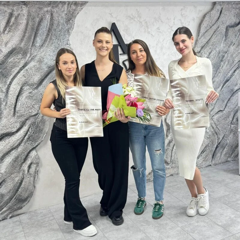 Manichiură profesională unghii gel — AT Nail Academy Ploiești
