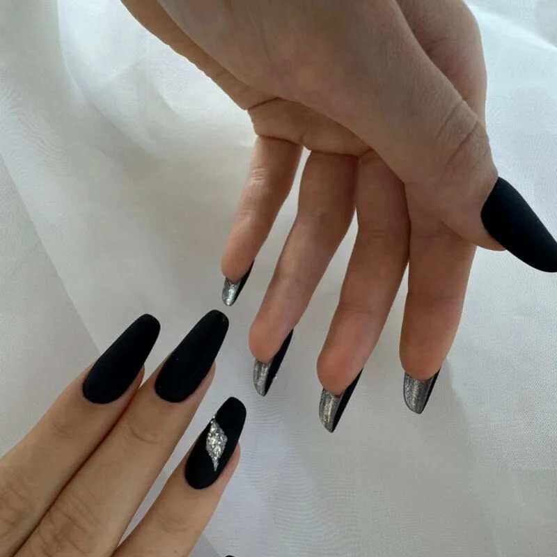 Manichiură profesională unghii gel — AT Nail Academy Ploiești
