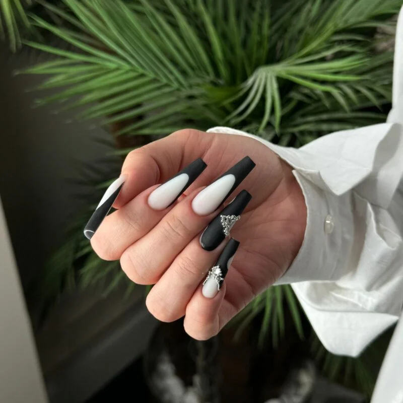 Manichiură profesională unghii gel — AT Nail Academy Ploiești